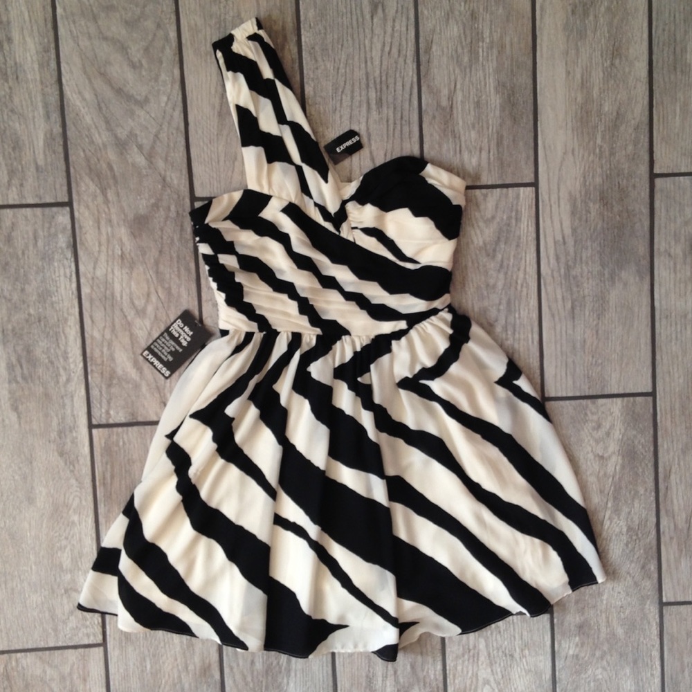 New! Express Skirt Dress Black & White Sz. 2